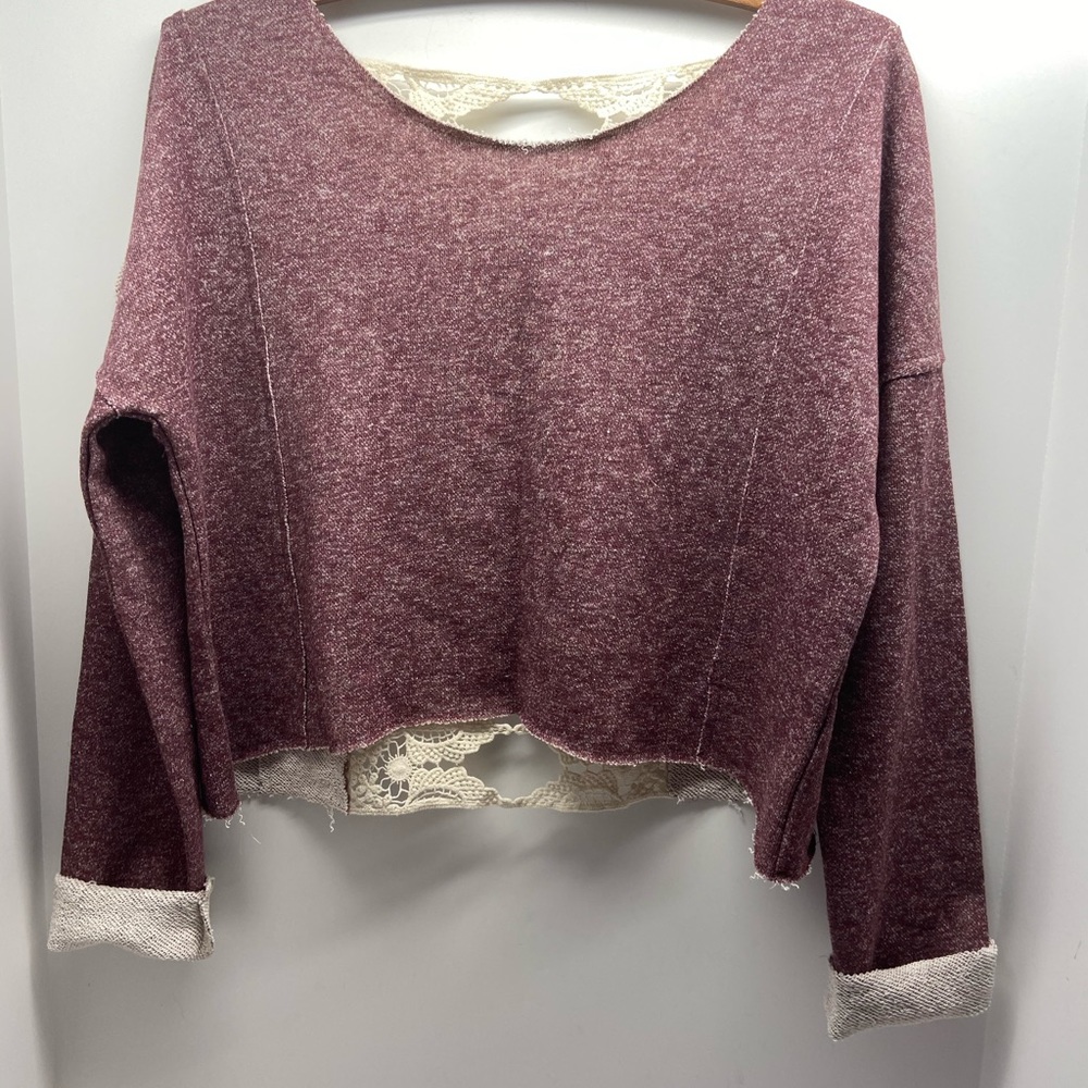 Crop top sweatshirt lace back